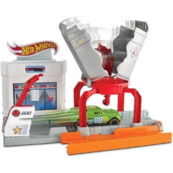 Hot Wheels Blaze Blast City Fold-Out Play Set